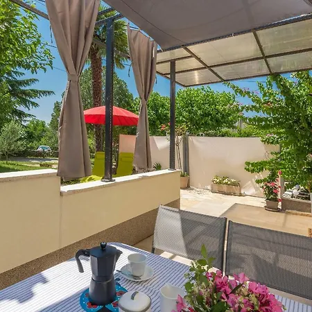 Ferienhaus Ire' Karšete